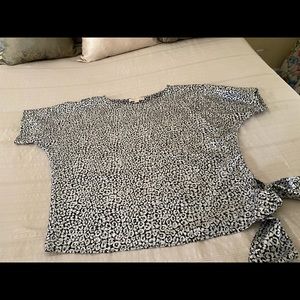 Michael Kors lady’s top. New, with tags.